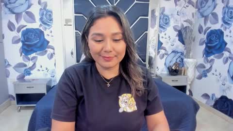 Snapshot of latinaholequeen chatting on October 27, 2:56 pm EMMA online show from October 27, 2:56 pm