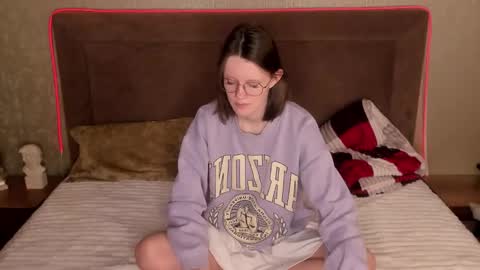 latoriacosner online show from January 9, 4:17 am