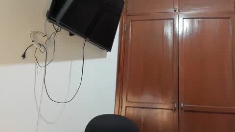 laudaniii online show from March 1, 2:22 am