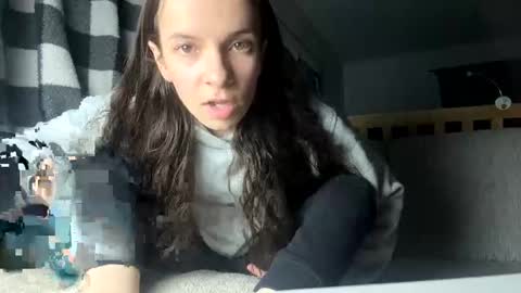 lauegauths3 online show from December 20, 10:32 pm