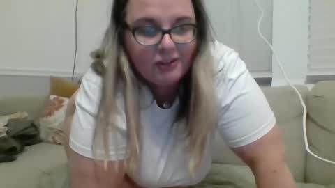 LauLauMa online show from January 13, 3:01 am