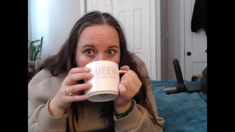 LauLauMa online show from February 3, 5:39 pm