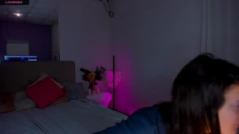 Laura online show from December 18, 6:21 am