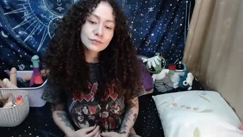 Snapshot of laura_anal_ chatting on February 17, 11:22 pm Wen online show from February 17, 11:22 pm