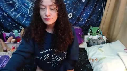 Snapshot of laura_anal_ chatting on February 12, 7:13 pm Wen online show from February 12, 7:13 pm