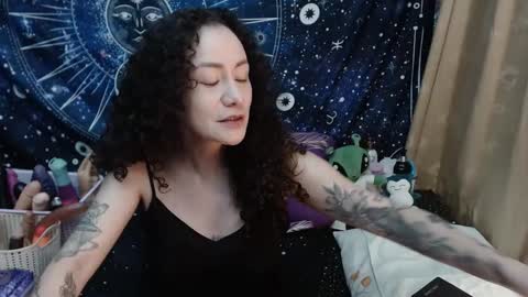 Snapshot of laura_anal_ chatting on February 10, 9:36 pm Wen online show from February 10, 9:36 pm