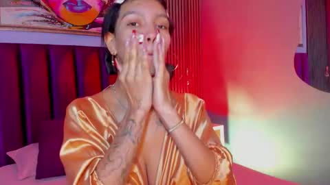 Laura online show from December 3, 12:51 pm