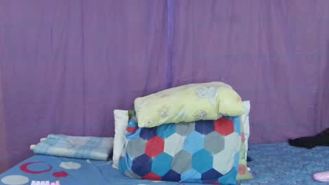 Laura online show from January 10, 3:48 pm