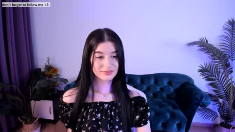 Snapshot of laura_coy chatting on January 14, 8:15 pm Laura online show from January 14, 8:15 pm