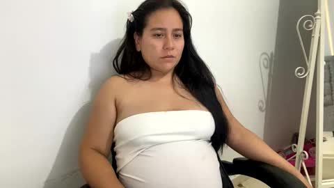 Snapshot of laura_d23 chatting on September 13, 10:07 pm laura online show from September 13, 10:07 pm