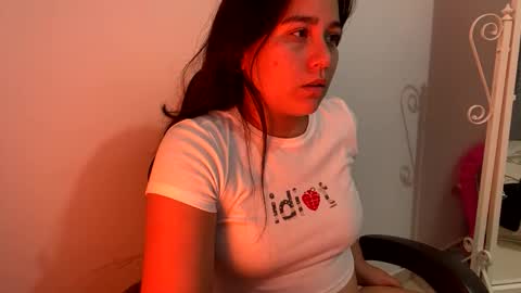 Snapshot of laura_d23 chatting on September 22, 1:15 am laura online show from September 22, 1:15 am