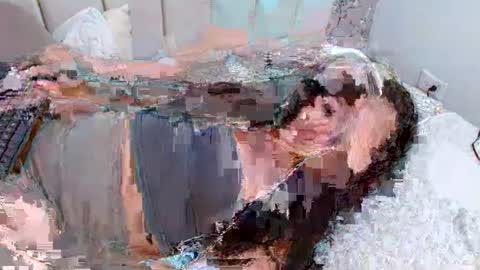 Snapshot of laura_d23 chatting on December 5, 4:09 am laura online show from December 5, 4:09 am