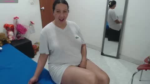 Snapshot of laura_foxx2379 chatting on October 1, 2:16 am laura_foxx2379 online show from October 1, 2:16 am