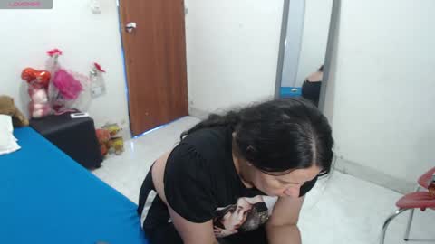 Snapshot of laura_foxx2379 chatting on October 8, 5:06 pm laura_foxx2379 online show from October 8, 5:06 pm