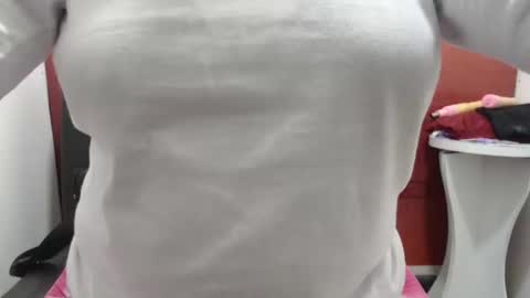 Snapshot of laura_hotyy chatting on September 29, 2:22 pm Laura online show from September 29, 2:22 pm