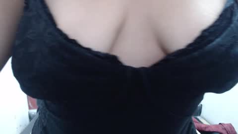  Laura  online show from November 30, 10:08 am