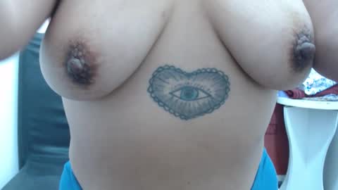 Snapshot of laura_hotyy chatting on October 24, 2:24 pm Laura online show from October 24, 2:24 pm