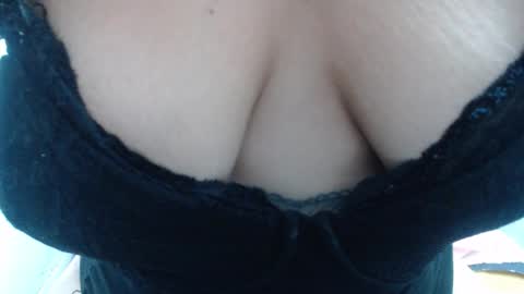  Laura  online show from January 14, 5:12 am