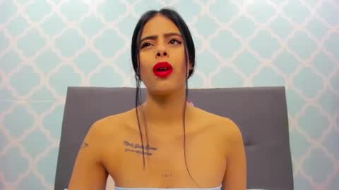 L A U R A online show from January 13, 12:09 pm