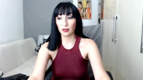Laura online show from January 26, 1:09 am
