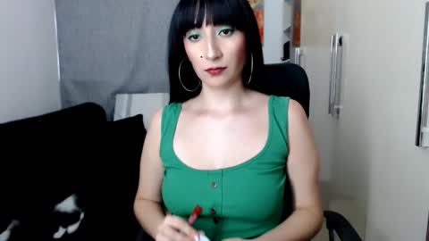 Laura online show from January 20, 10:48 pm
