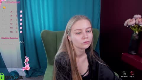 Snapshot of laura_pudd chatting on December 7, 9:50 am Laura online show from December 7, 9:50 am