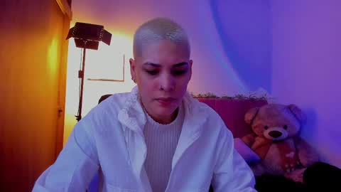 Laura Rose online show from April 16, 2:45 am