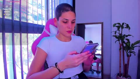 Laura Rose online show from January 8, 7:34 pm