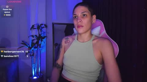 Laura Rose online show from January 3, 11:23 pm