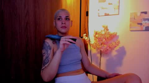 Laura Rose online show from March 18, 6:51 am