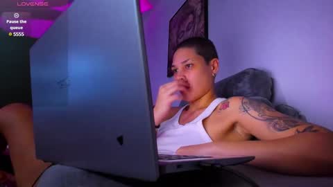 Laura Rose online show from January 10, 3:29 am