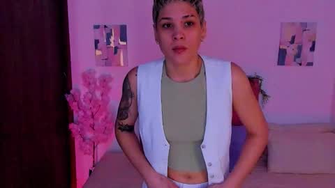 Laura Rose online show from October 24, 5:31 pm