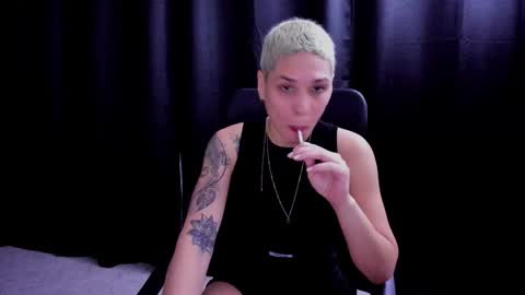 Laura Rose online show from September 19, 3:05 am