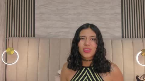 Snapshot of laura_smith33 chatting on October 10, 4:01 pm laura online show from October 10, 4:01 pm