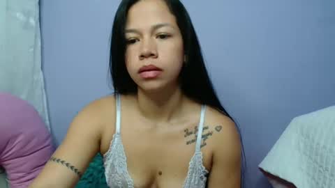 lauracb          online show from January 3, 12:52 pm