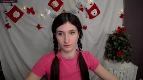 Laura online show from December 10, 9:12 am
