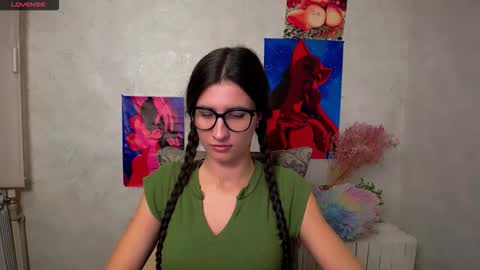 Laura online show from October 22, 7:57 am