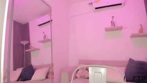 Snapshot of laurah_hill chatting on September 18, 12:26 pm Lau online show from September 18, 12:26 pm