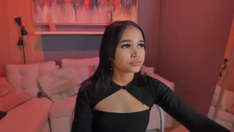 Snapshot of laurah_hill chatting on September 26, 1:20 pm Lau online show from September 26, 1:20 pm