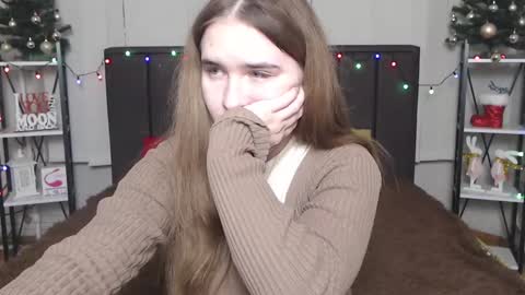 LauraHlot online show from December 24, 5:05 am
