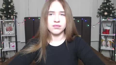 LauraHlot online show from December 24, 7:00 pm