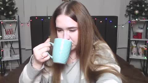 LauraHlot online show from January 9, 7:08 pm
