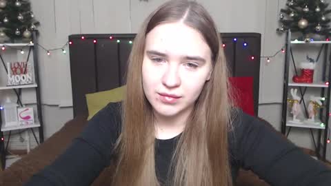 LauraHlot online show from December 21, 5:03 am