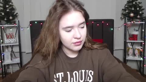 LauraHlot online show from December 29, 7:00 pm