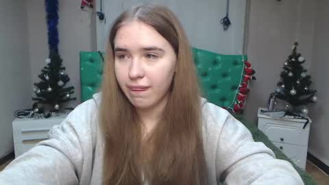 LauraHlot online show from December 23, 4:55 am