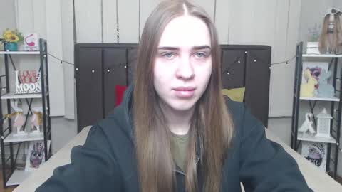 Snapshot of laurahlot chatting on October 12, 5:43 am LauraHlot online show from October 12, 5:43 am