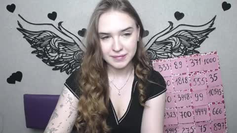 LauraHlot online show from April 17, 9:50 pm