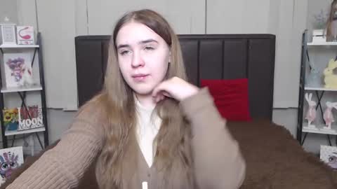 LauraHlot online show from December 12, 4:59 am