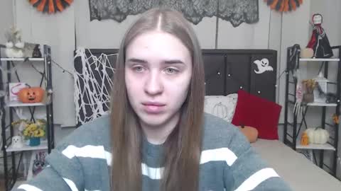 Snapshot of laurahlot chatting on October 24, 5:42 pm LauraHlot online show from October 24, 5:42 pm