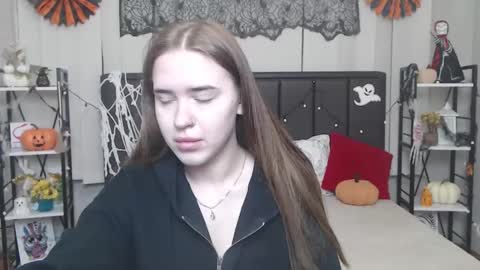 Snapshot of laurahlot chatting on October 28, 6:35 pm LauraHlot online show from October 28, 6:35 pm